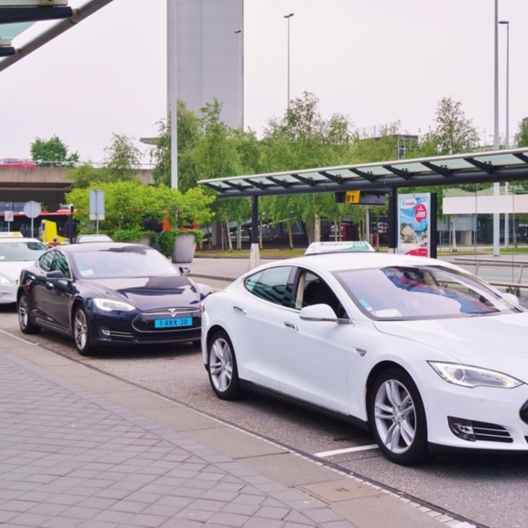 Schiphol Airport To Amsterdam Transfers